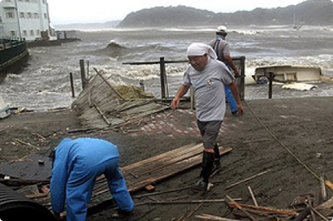 Poderoso tifón Ma-on se acerca a isla principal de Japón