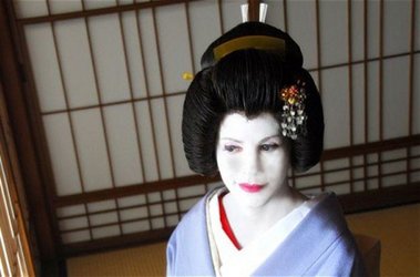 Si eres extranjera, no puedes ser geisha